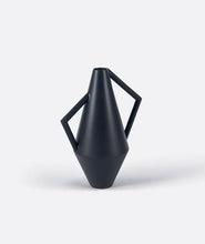 Görseli Galeri görüntüleyiciye yükleyin, Asymmetrical Ceramic Vase "Kora"